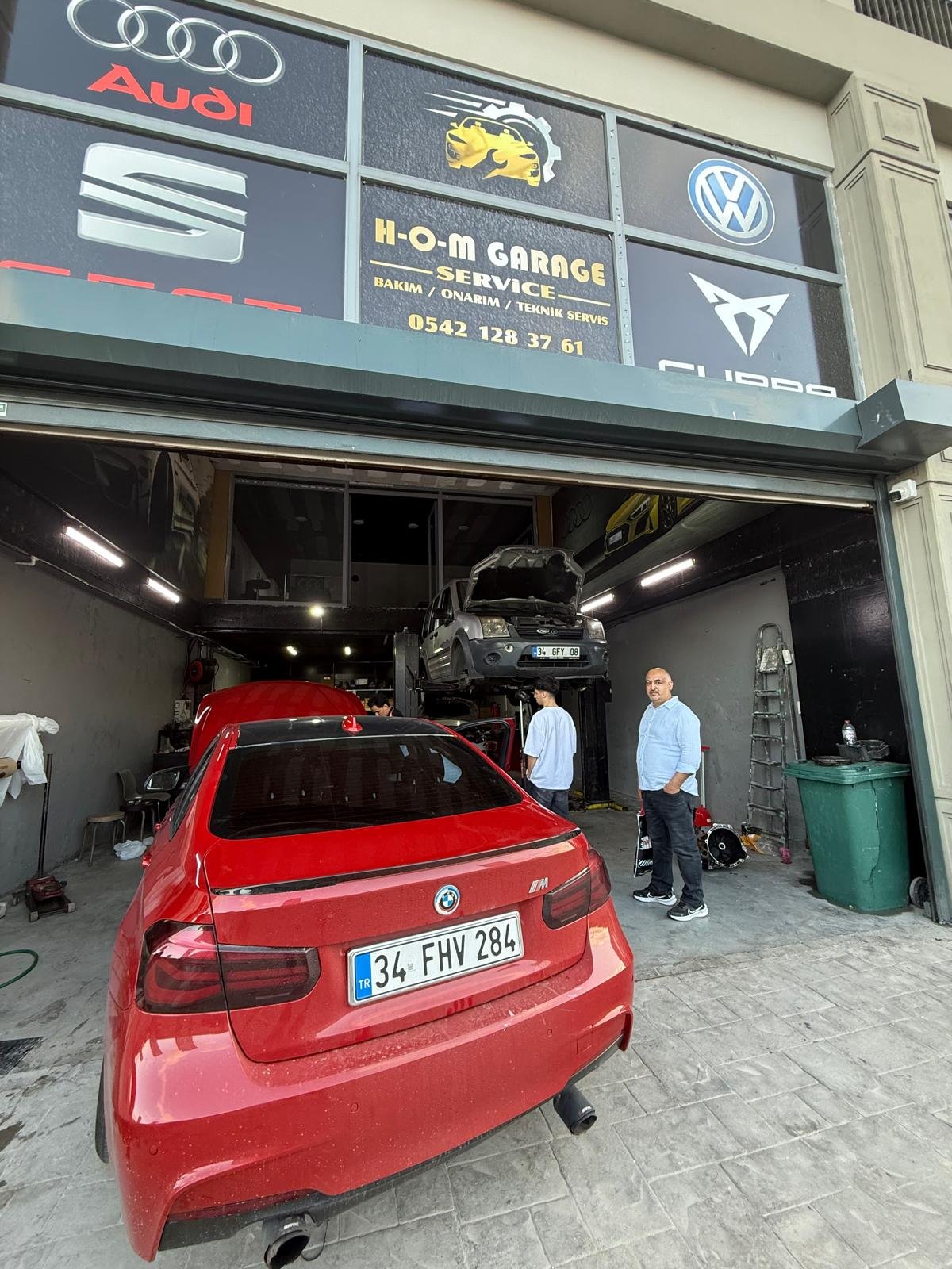 HOM Garage Giriş