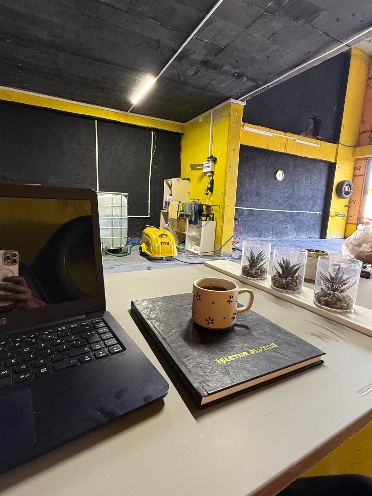HOM Garage Çalışma Alanı